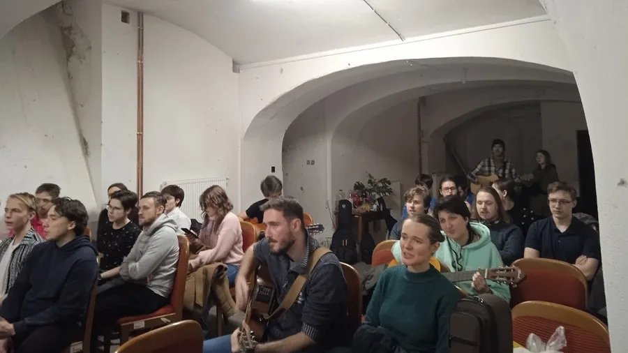 Snímek z kytarování 19. února